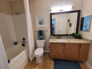 Two Bedroom Apartments in Northwest Houston, Texas - Model Bathroom